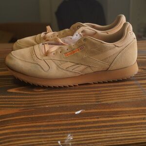 Tan Reebok Classic